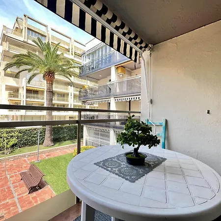 Acogedor Piso Cerca De La Playa Apartment Salou Exterior photo